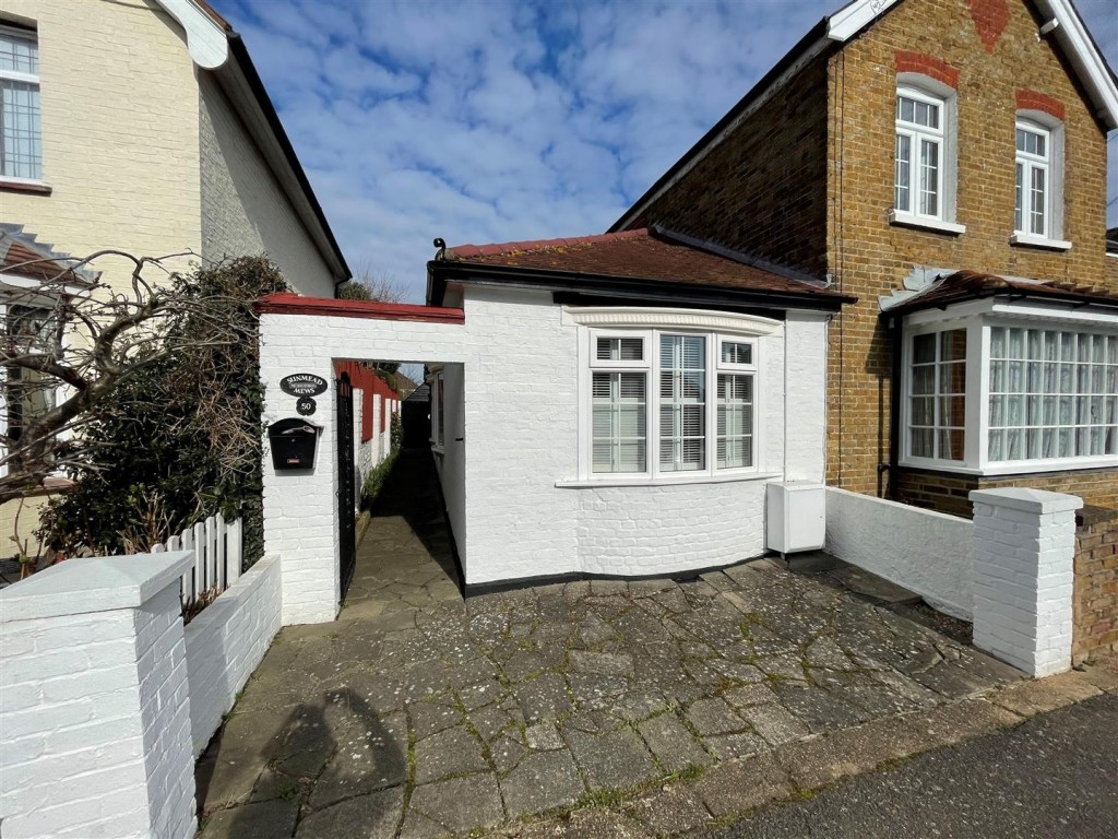 Images for Sunmead Road, Sunbury-On-Thames EAID:NEWBOULDSAPI BID:1