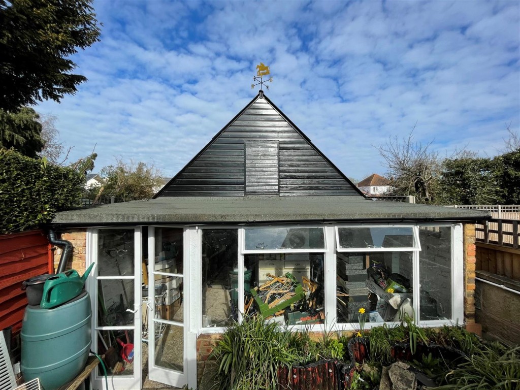 Images for Sunmead Road, Sunbury-On-Thames EAID:NEWBOULDSAPI BID:1