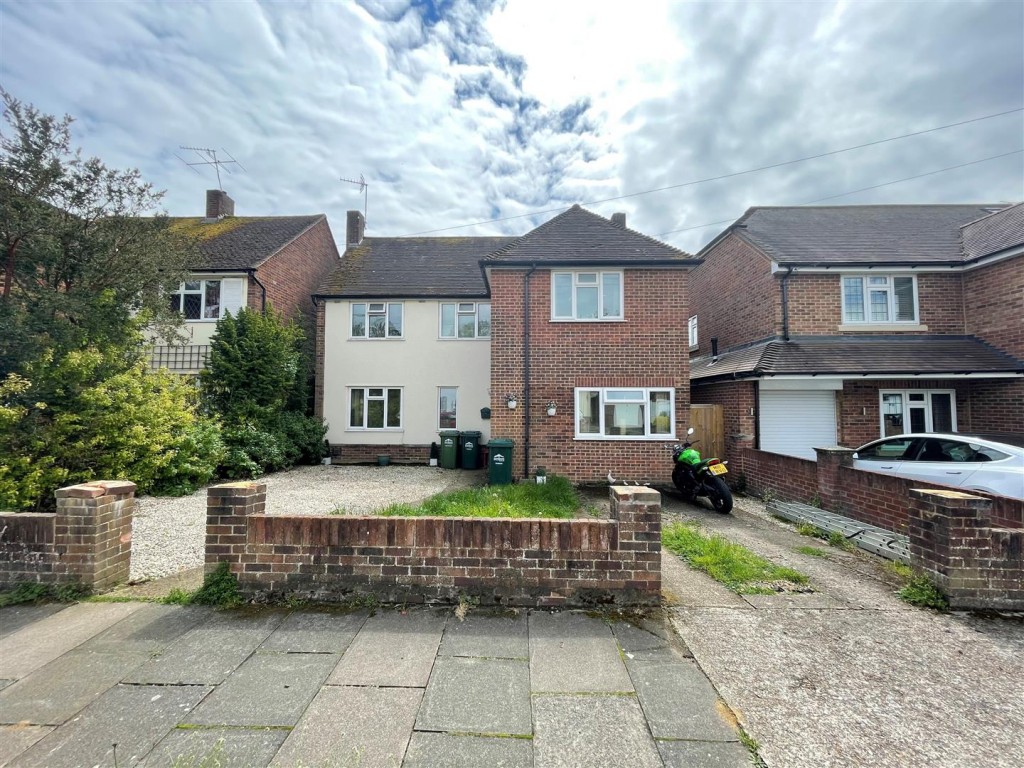 Images for St. Nicholas Drive, Shepperton EAID:NEWBOULDSAPI BID:1