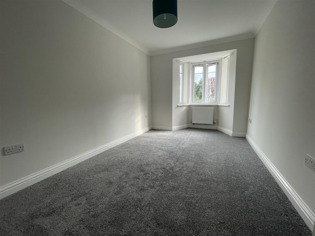 Images for Broadlands Avenue, Shepperton EAID:NEWBOULDSAPI BID:1