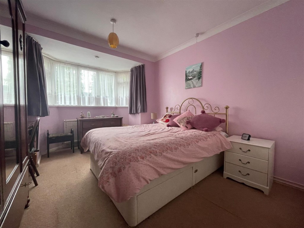 Images for Queen Marys Drive, New Haw, Addlestone EAID:NEWBOULDSAPI BID:1